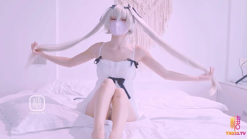 【超顶❤️萝莉嫩妹】琪琪✨ 极品白嫩二次元美少女 仙女棒自行开苞实录 痛并快乐呻吟 棒棒全是血满床落红献哥哥